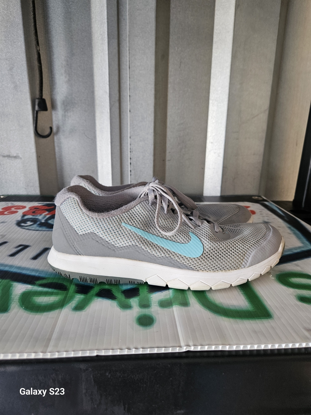 Nike Flex Experience RN 4 Women’s Size 8.5 Gray Teal Running Shoes 749178-002